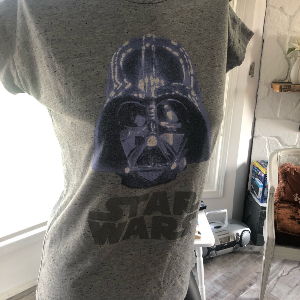 Star Wars tee shirt$8